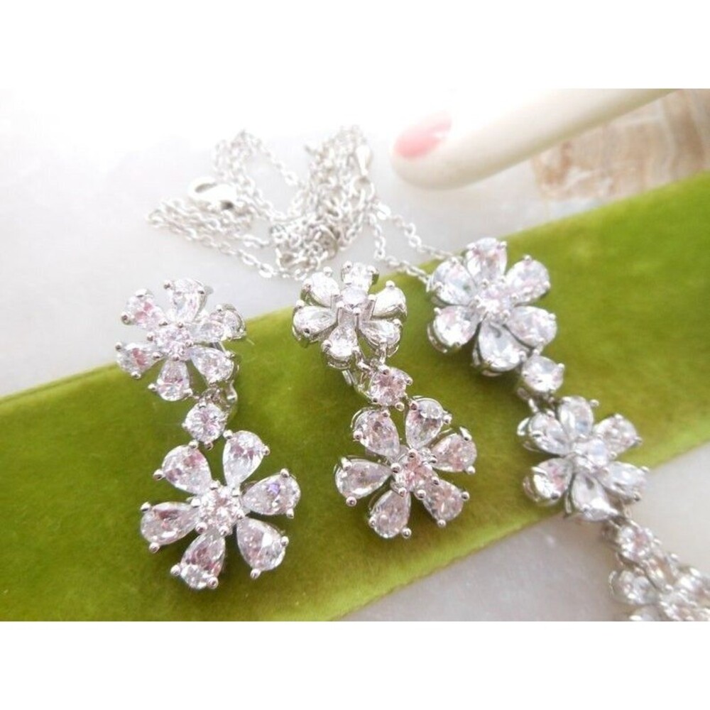 Vintage NOLAN MILLER Crystal Flower Necklace Earrings Set Ice Rhinestone Dangle
